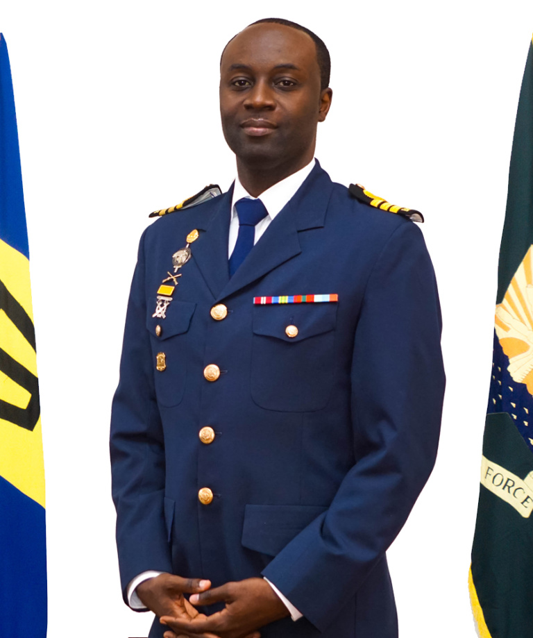BDF Commander Graduates IMET
